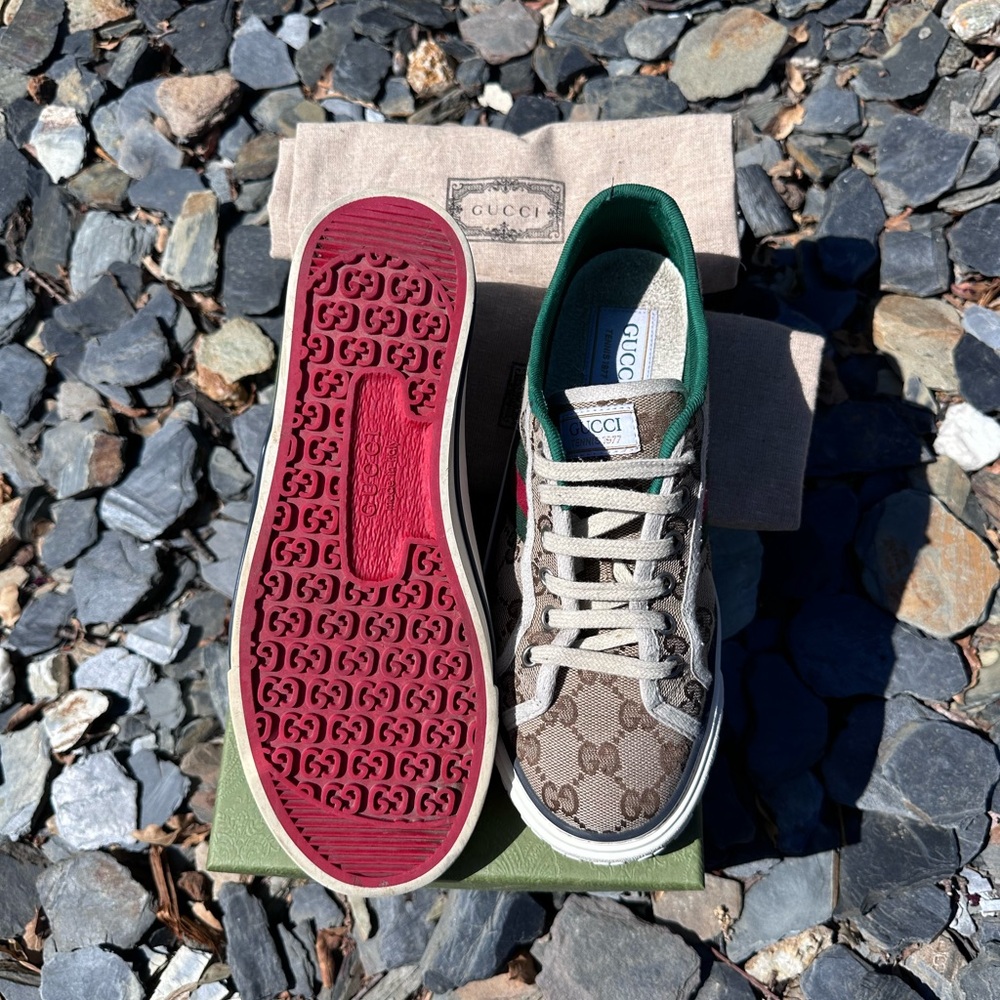 Gucci Sneakers - Picture 7 of 8